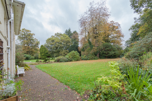 House-Traditional-Ensuite with Bath-Garden view - Base Rate