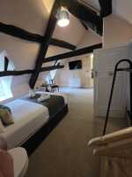 King Ensuite Bedroom