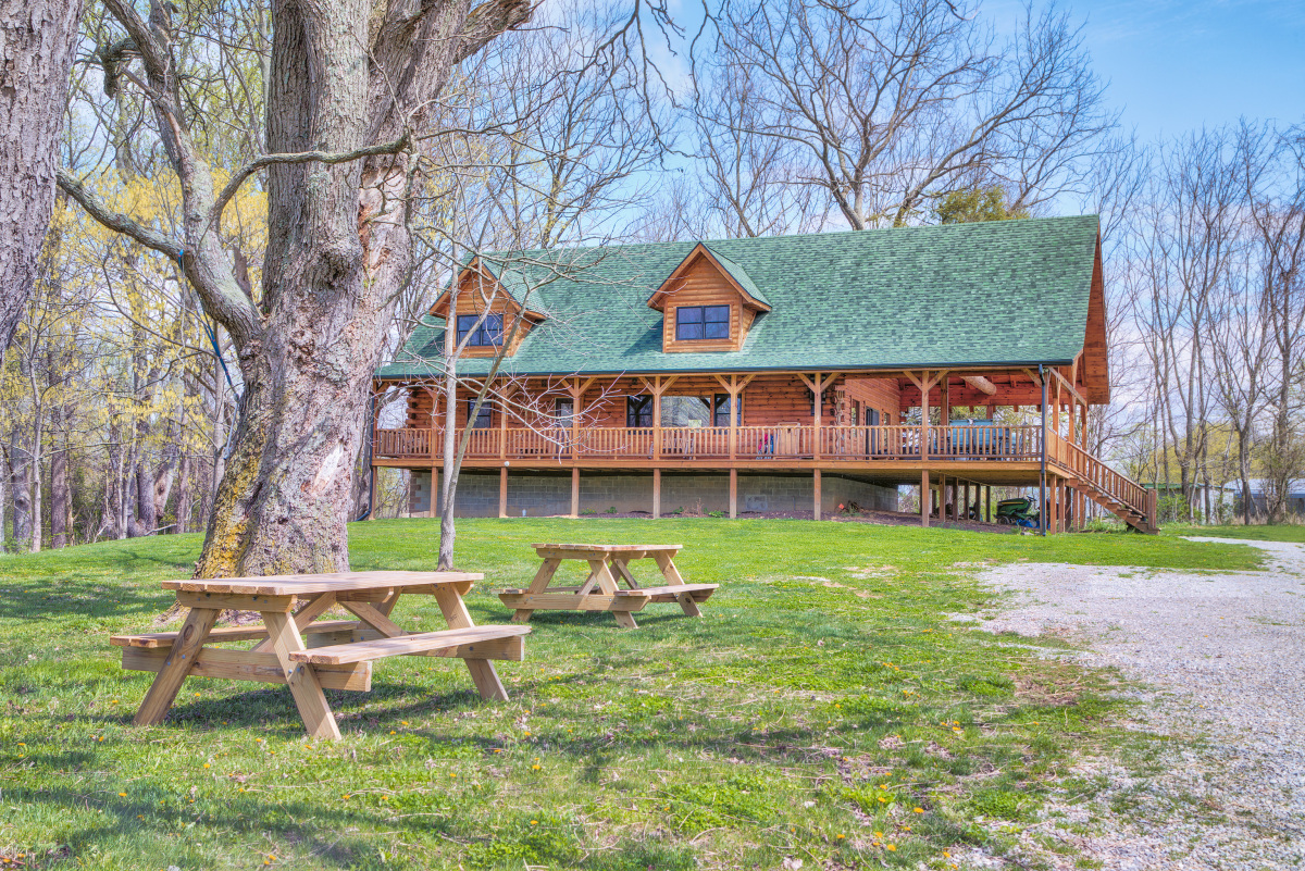 25055 Meadowlark Lodge