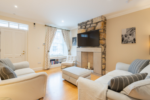 Comfortable lounge with underfloor heating 