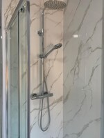 Ultra modern, airy bathroom