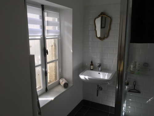The Beautiful Airy Bathroom en suite to the Hooppoes Room