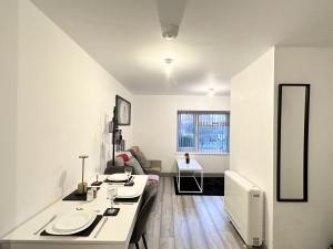 Dining Table & Lounge