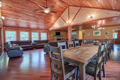 Dining Area, with 20-person table, looking toward Great Room and Living Room, Southern Belle Lodge