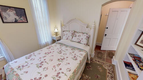 Accommodates 2 guests and has an ensuite bathroom.