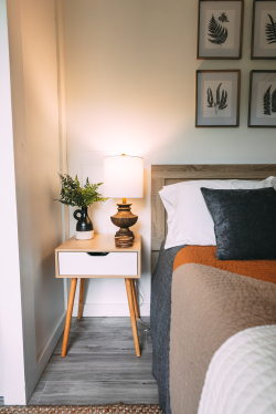 Nightstand, Lamp and Pictures -Nova Cottage