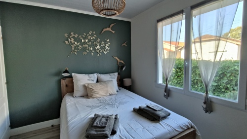 Chambre climatisée avec lit en 140