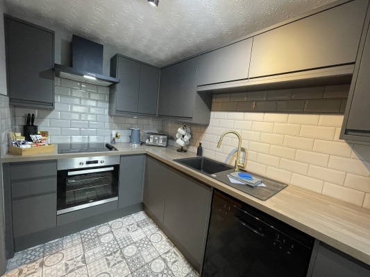 Fully equipped kitchen