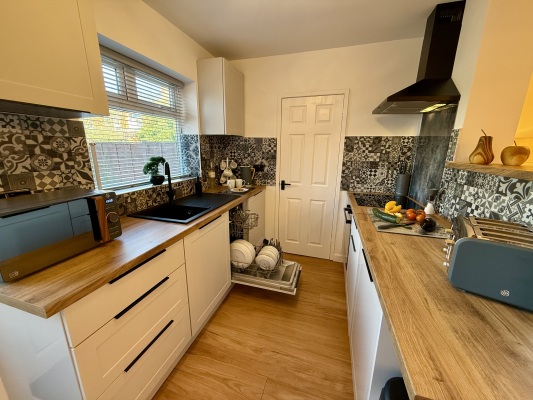 Fully equipped kitchen