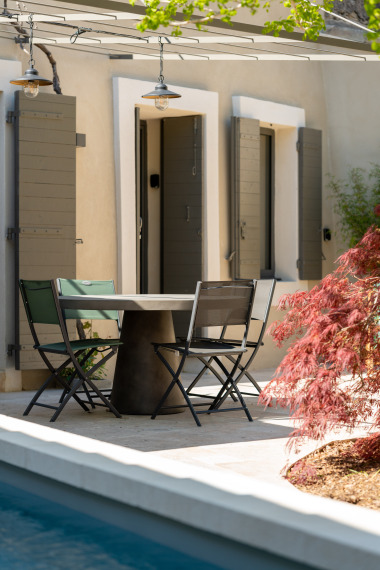 La terrasse tout en se rafraîchissant