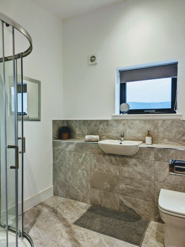 En-suite bathroom in master bedroom 