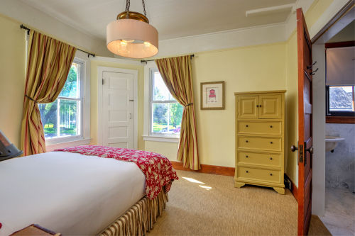 Room 21 - Full-Double room-Ensuite-Standard-Park View