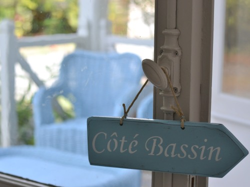 Le Bassin est à 150m de la villa Glen-Tara, par l'allée Toulouse-Lautrec.