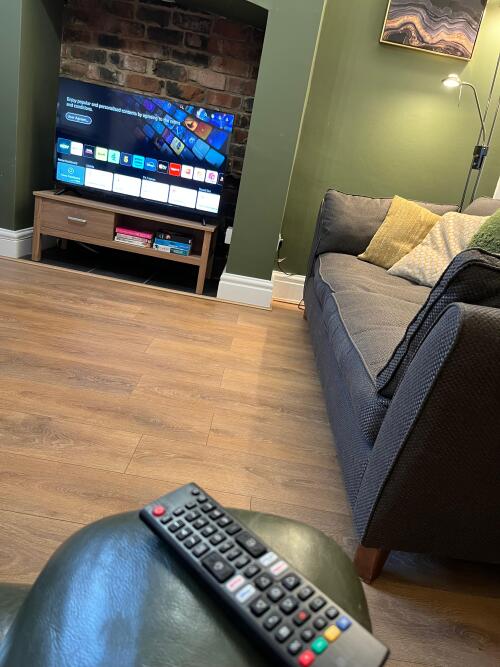 Lounge - Smart TV so you can stream all your favourites
