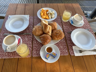 petit dejeuner continental