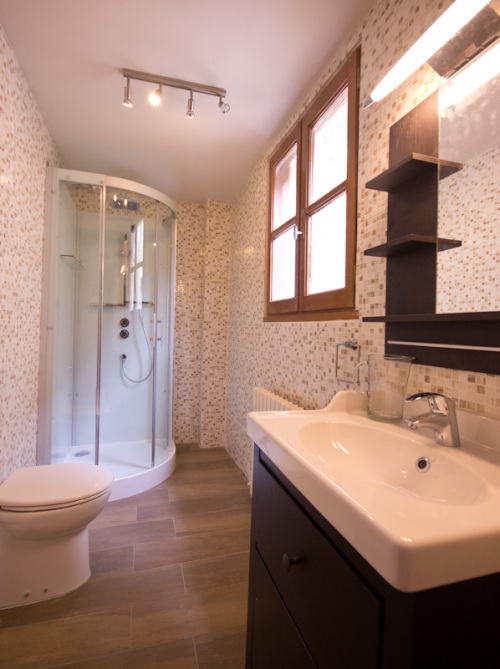 Deluxe-Double or Twin-Ensuite with Shower-Bessarel - Base Rate