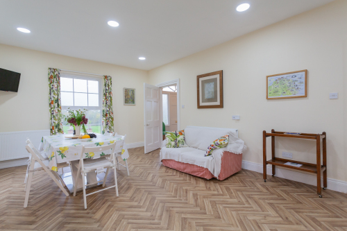 Bungalow-Ensuite with Bath-Countryside view - Base Rate