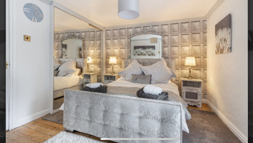 First Floor Bedroom with Queen Size Bed