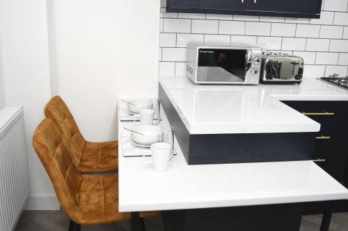 Kitchen - Breakfast Bar