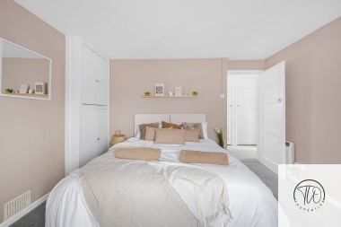Bedroom is shown in King bed set up. The bed can be split into two singles. 