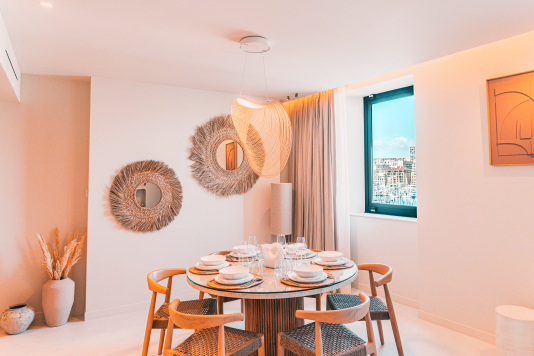 Salon vue sur le Vieux Port