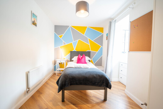 Single bedroom downstairs 