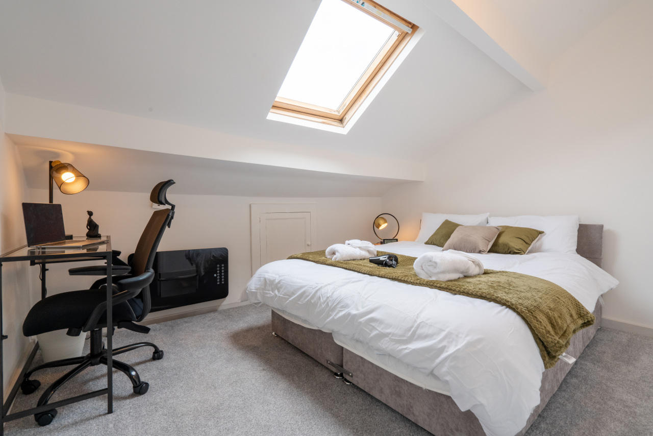 Deluxe Sheffield Apartment 6 Guest, Sheffield Homepage