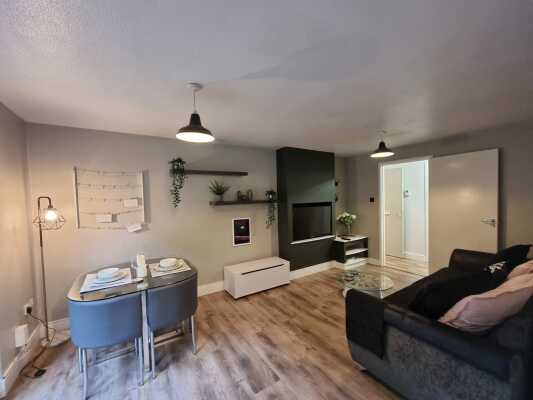 Spacious living and dining area