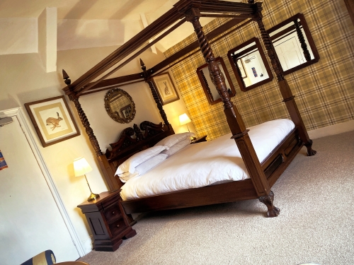 Double room-Superior-Ensuite-Four Poster - Base Rate