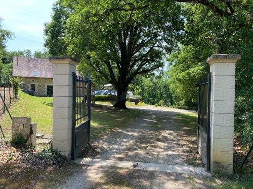 Entrée de la propriété