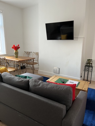 Open plan living, dinning & kitchen