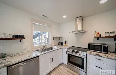 kitchen suite 4