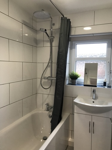 Shower or Bath to freshen up - Bamber Bridge Preston