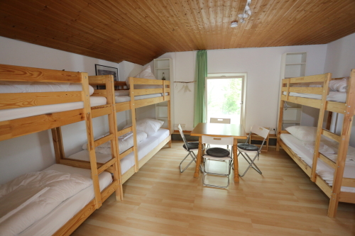 Bett-Gemeinsames Badezimmer-6-Bettzimmer