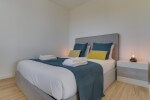 One bedroom apartment with a Queen Size Bed.