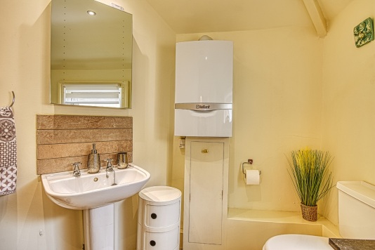 Large Family Bathroom (upstairs)