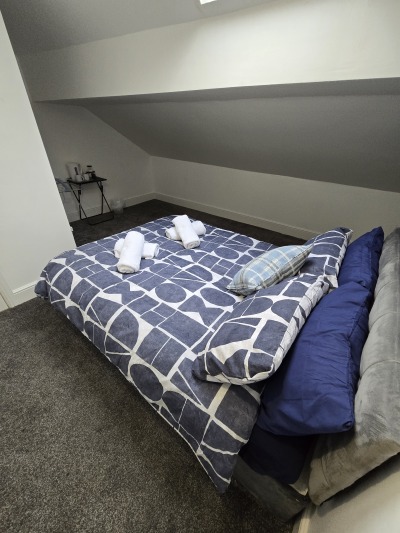 Room 6 Double Bedroom