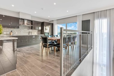 Kitchen / Dining Area