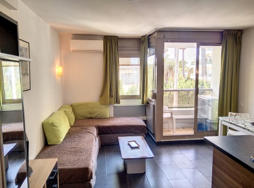 double couchage dans le salon climatisé