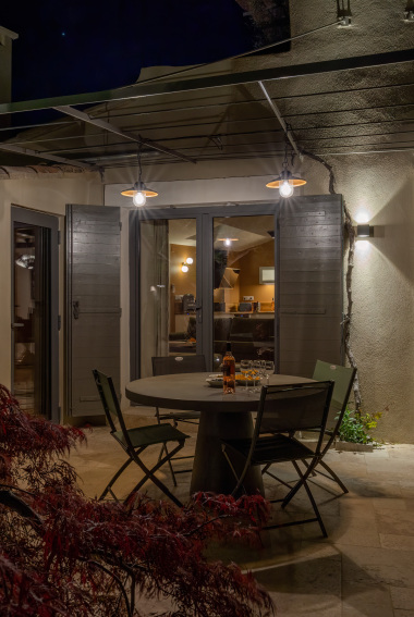 À la tombée de la nuit