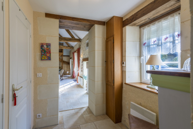 COULOIR VUE SUR SALON