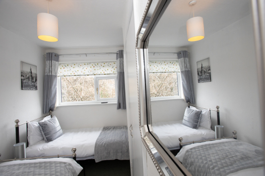 Single beds - Bedroom 4