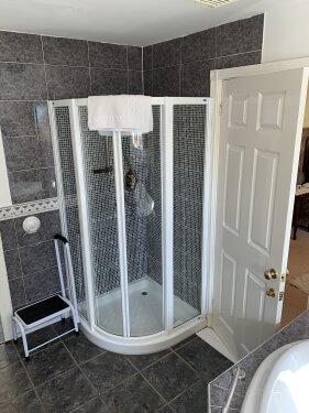 Double Room En-Suite Shower