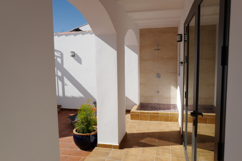 Outside hot shower and infant bath!