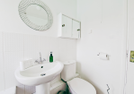Bathroom: Extra storage