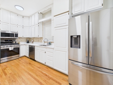 High-performance appliances meet everyday ease.