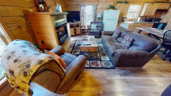Redbud Cabin - 
