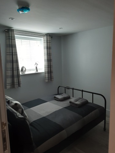 2 The Maltings Apartments - BEDROOM 1