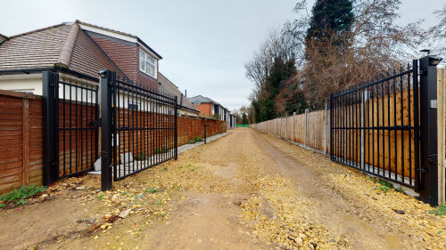 24hrs CCTV access with Security Gates