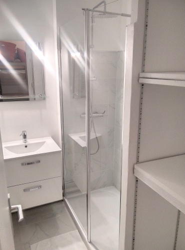 lits superposés dans l'entrée